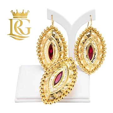 Női köves lemez arany fülbevaló